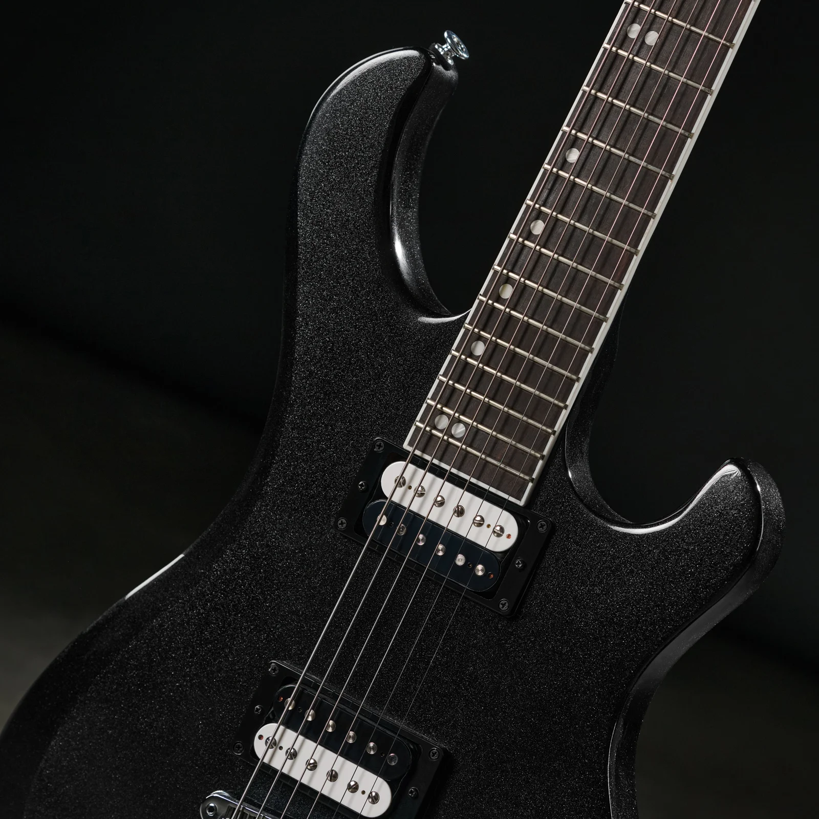 Victory Baritone Graphite Metallic  E-Gitarre